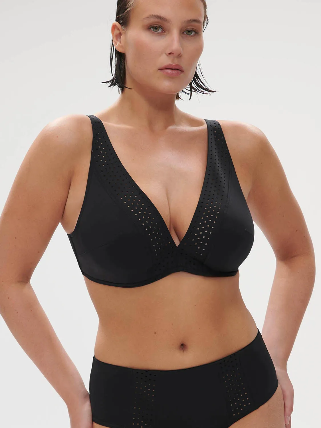 Hoya Underwire Plunge - Black