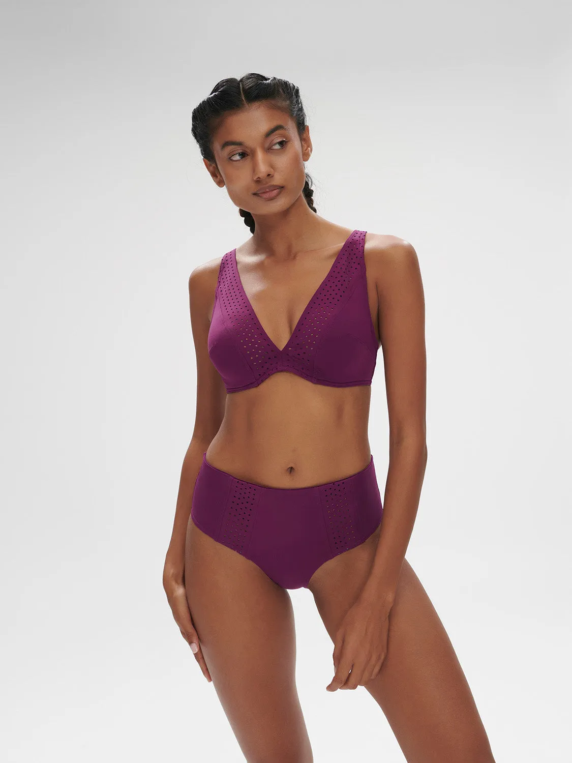 Hoya Underwire Plunge - Blackberry