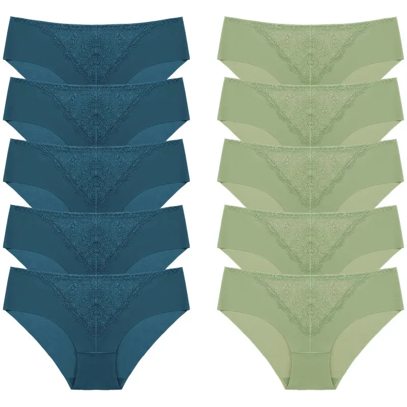 LaceLuxe Panty Set
