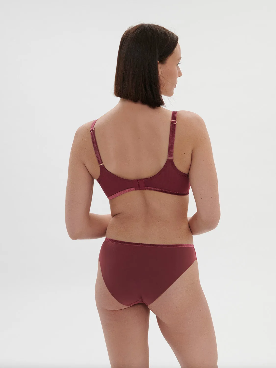 Scenario Full Coverage Plunge - Spinel Red