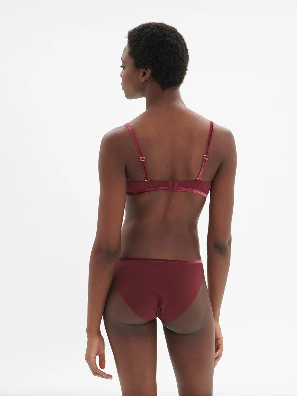 Scenario Sheer Demi - Spinel Red