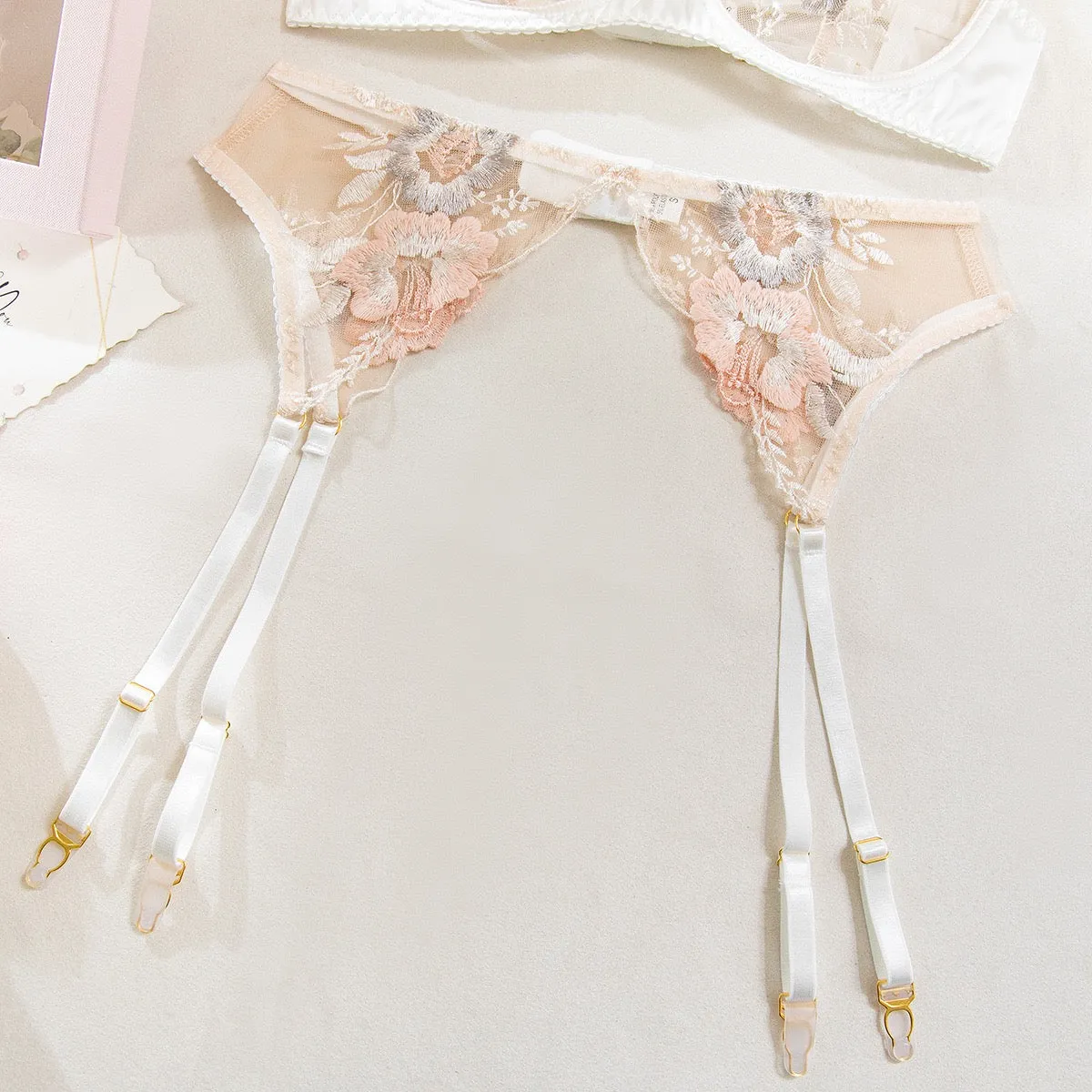 Women's Underwire Lingerie Set Floral Embroidered Lace Bra and Thong Set with Garter Belt